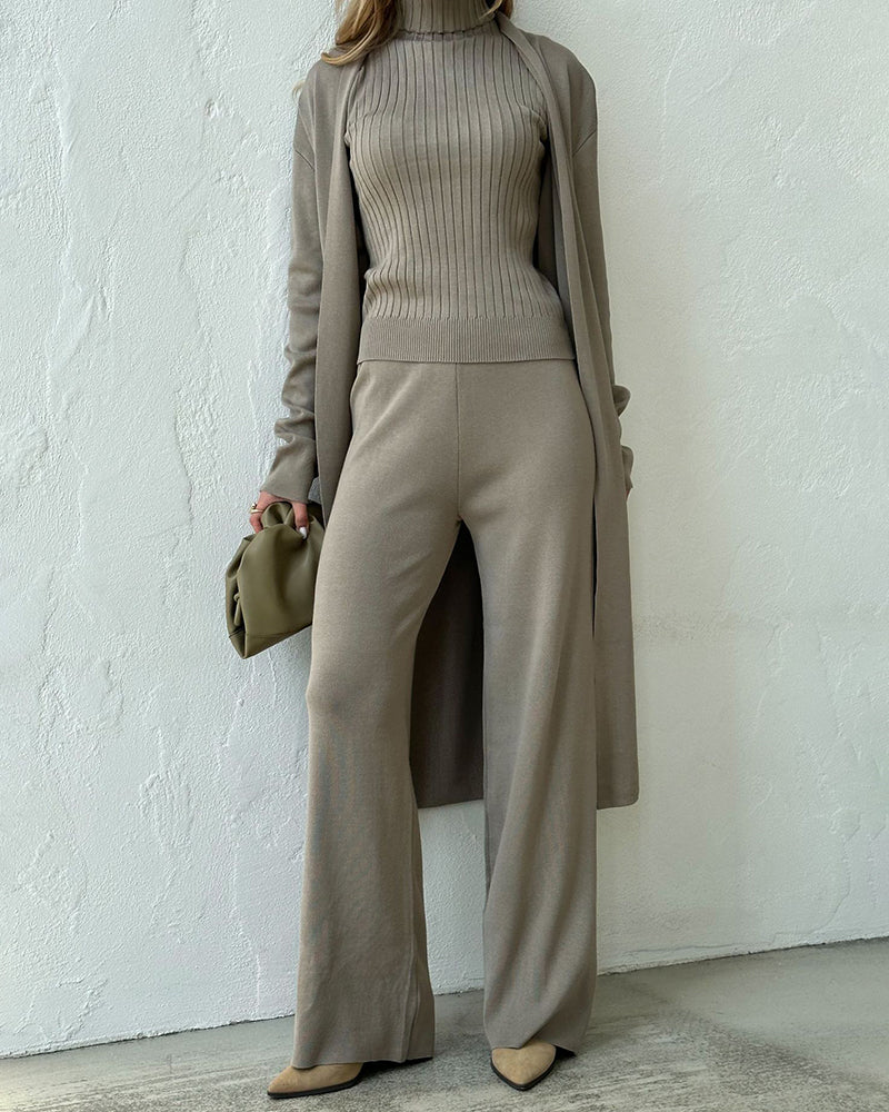 Mae - Comfortable Three-Piece Set