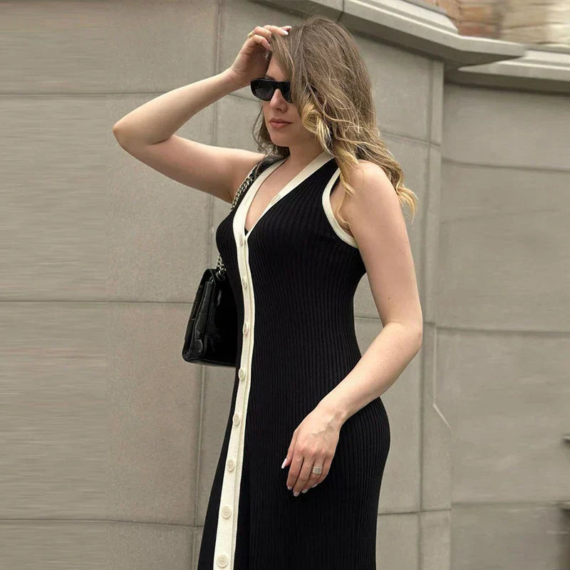 Ines | Sleeveless Dress with V-Neck
