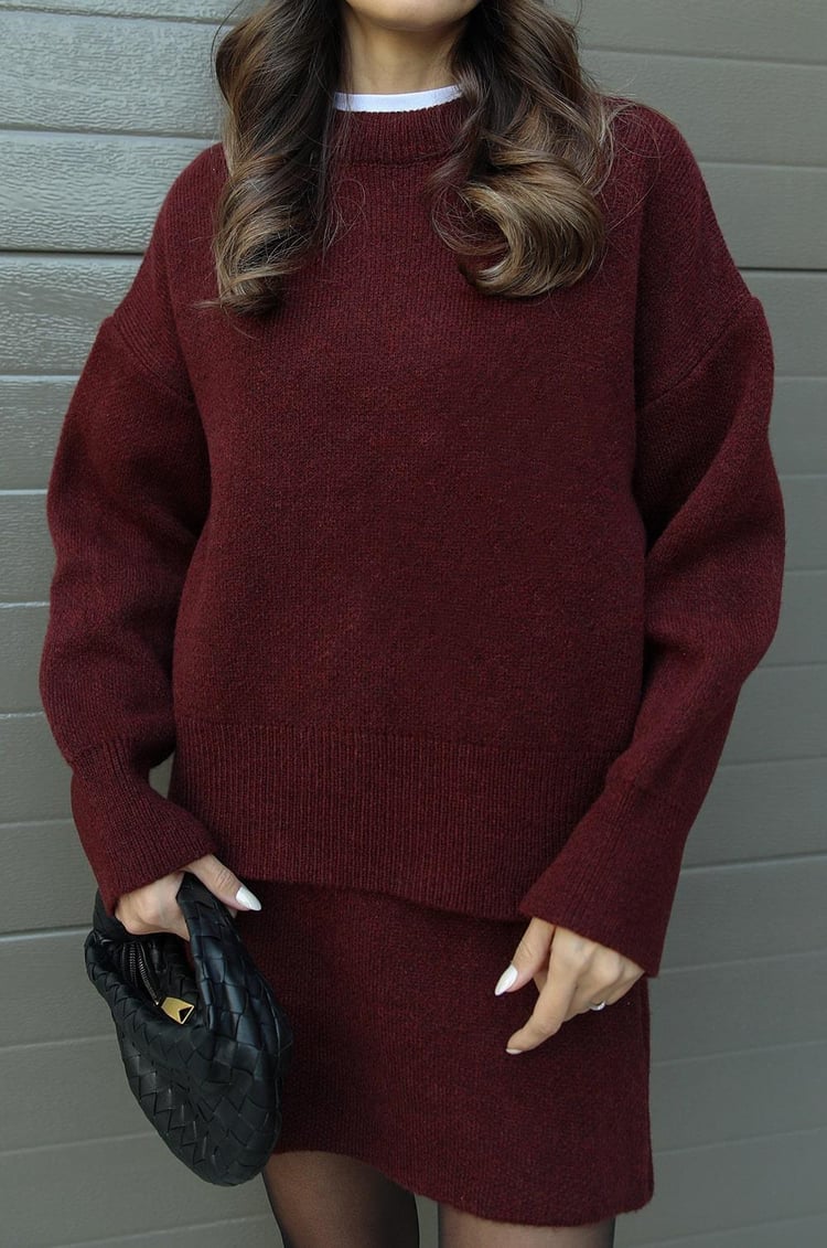 Adriana - Knitted Set for Women - Casual Sweater and Skirt in Two-Piece Design