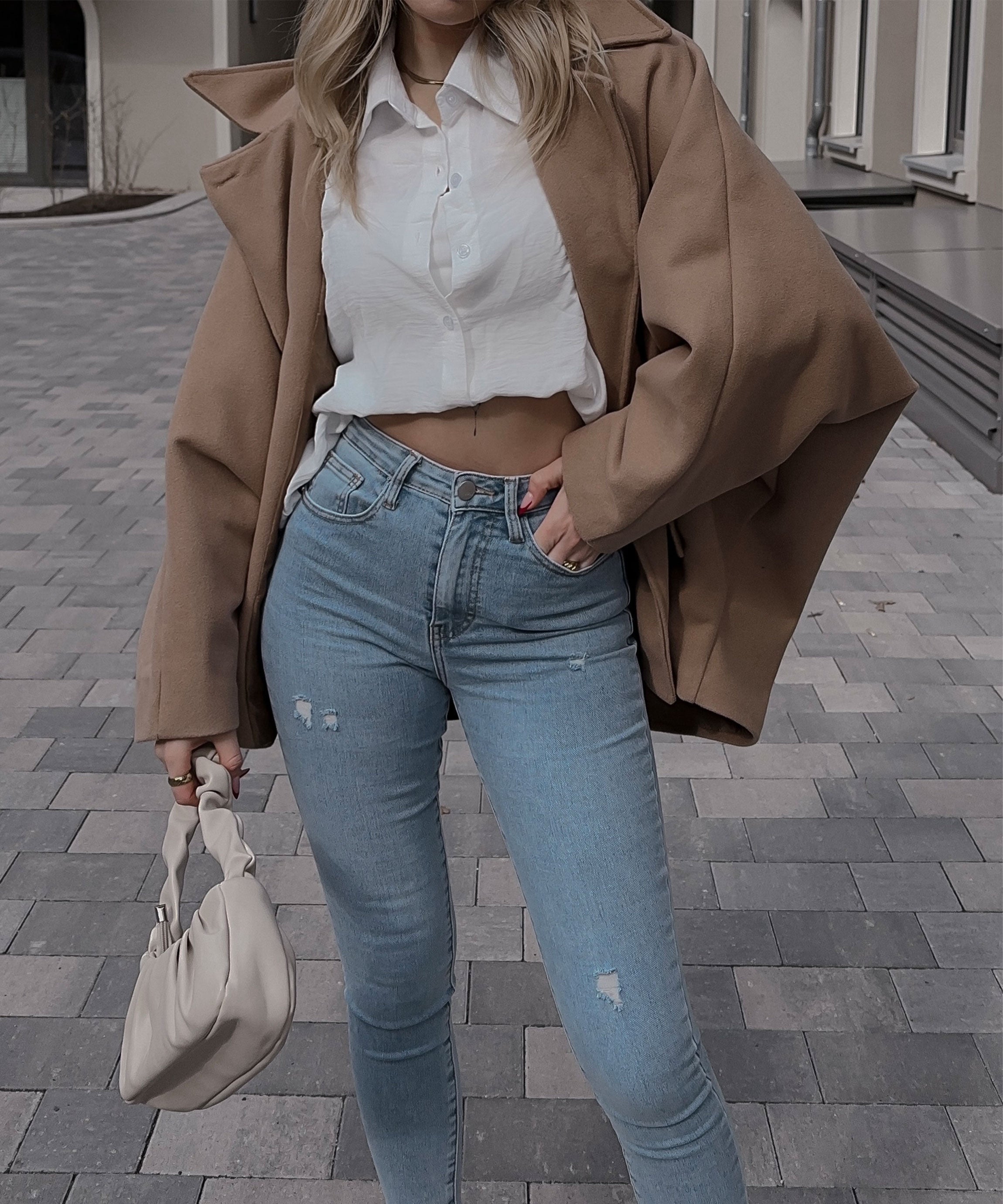 Diona | White