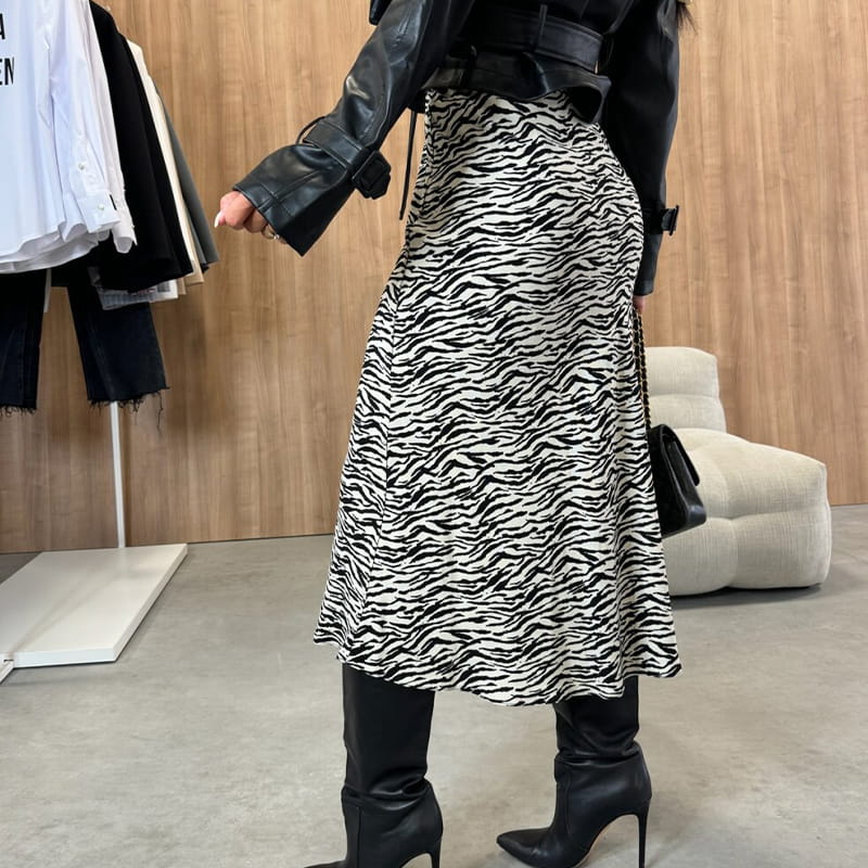 SIDONIE I FASHIONABLE SKIRT WITH ANIMAL PRINT