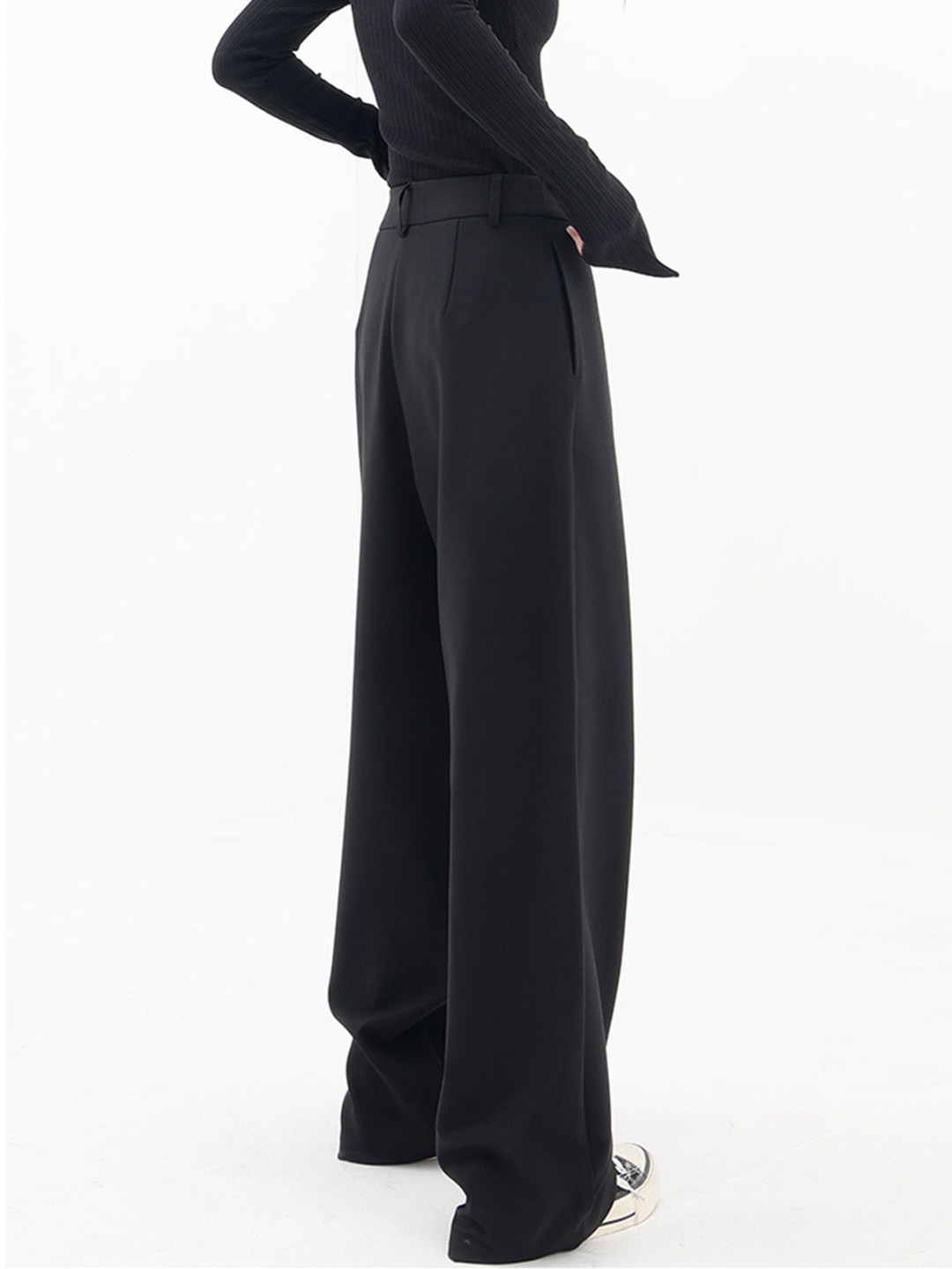 Zoe | Baggy Pants Made from Premium Fabric