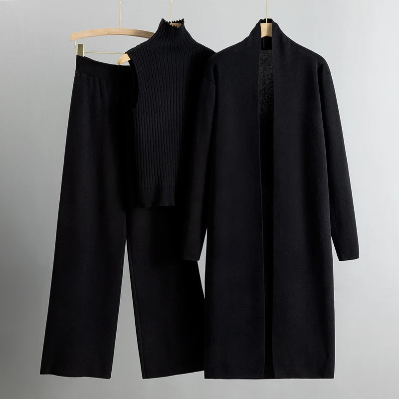 Mae - Comfortable Three-Piece Set