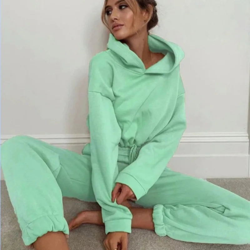 Amelie™ - Sporty Two-Piece Set for Women with Waist Emphasis