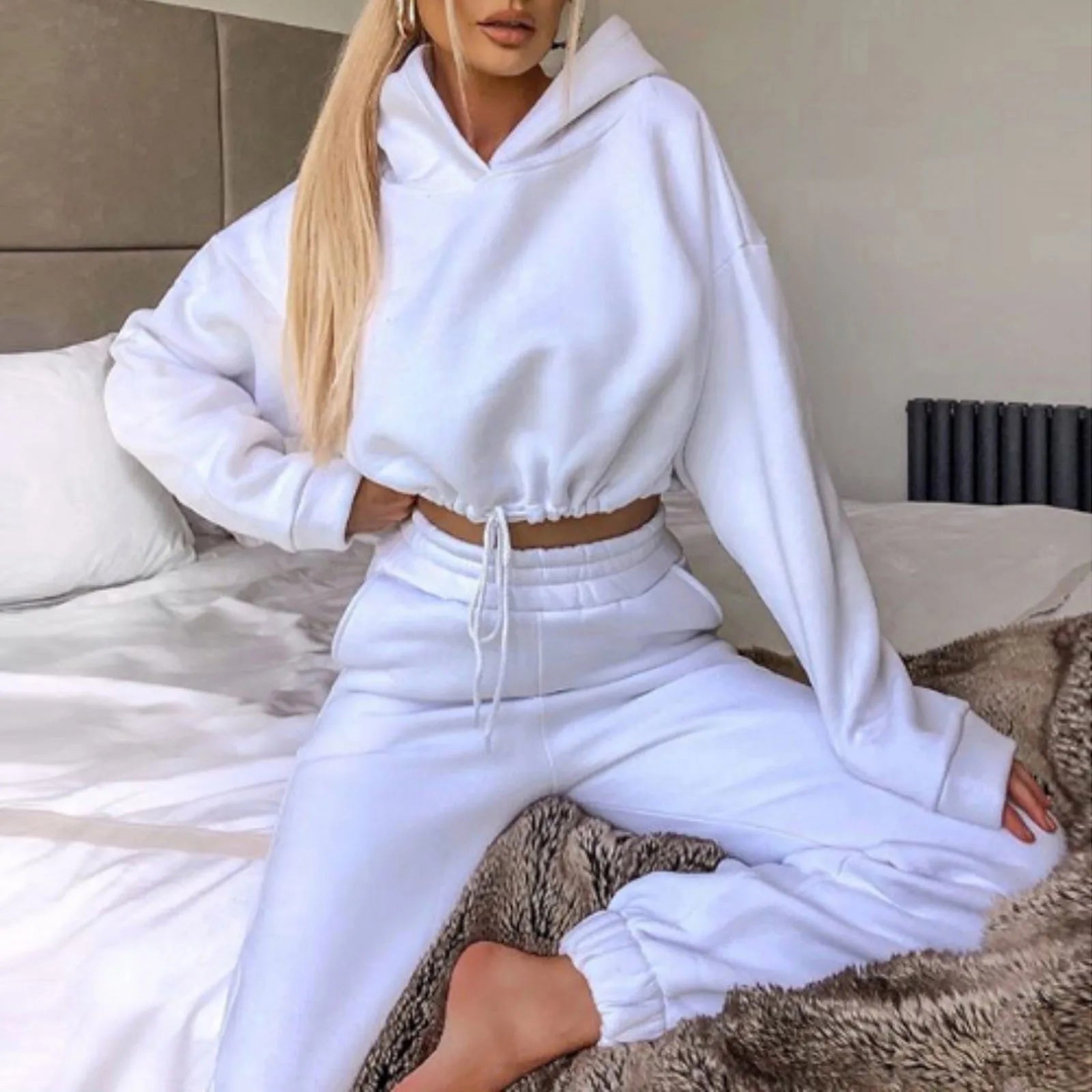 Amelie™ - Sporty Two-Piece Set for Women with Waist Emphasis