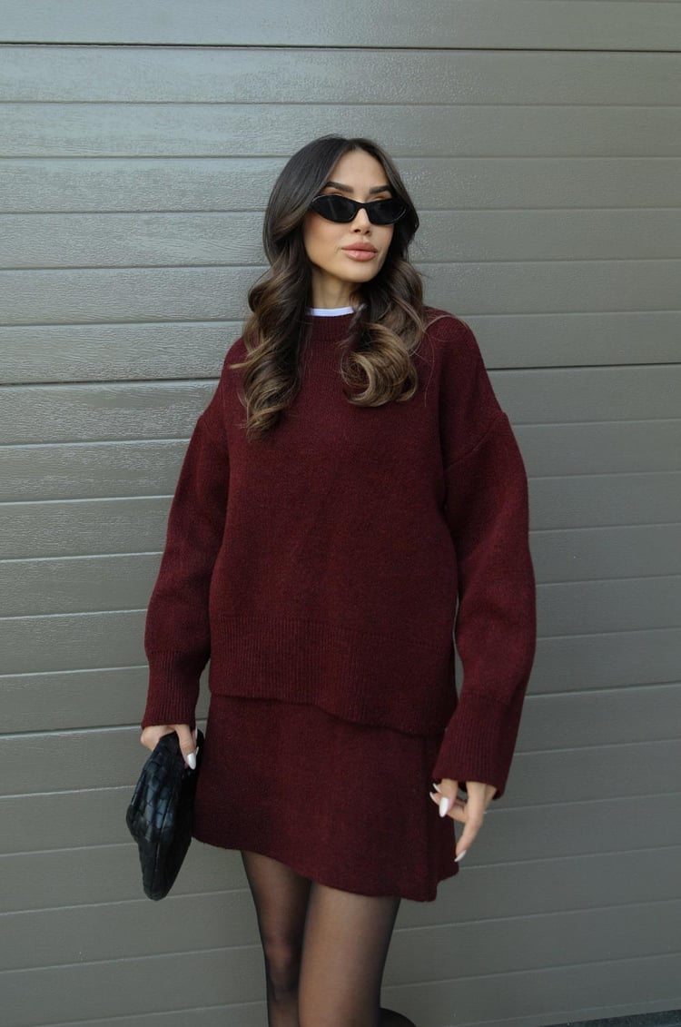 Adriana - Knitted Set for Women - Casual Sweater and Skirt in Two-Piece Design