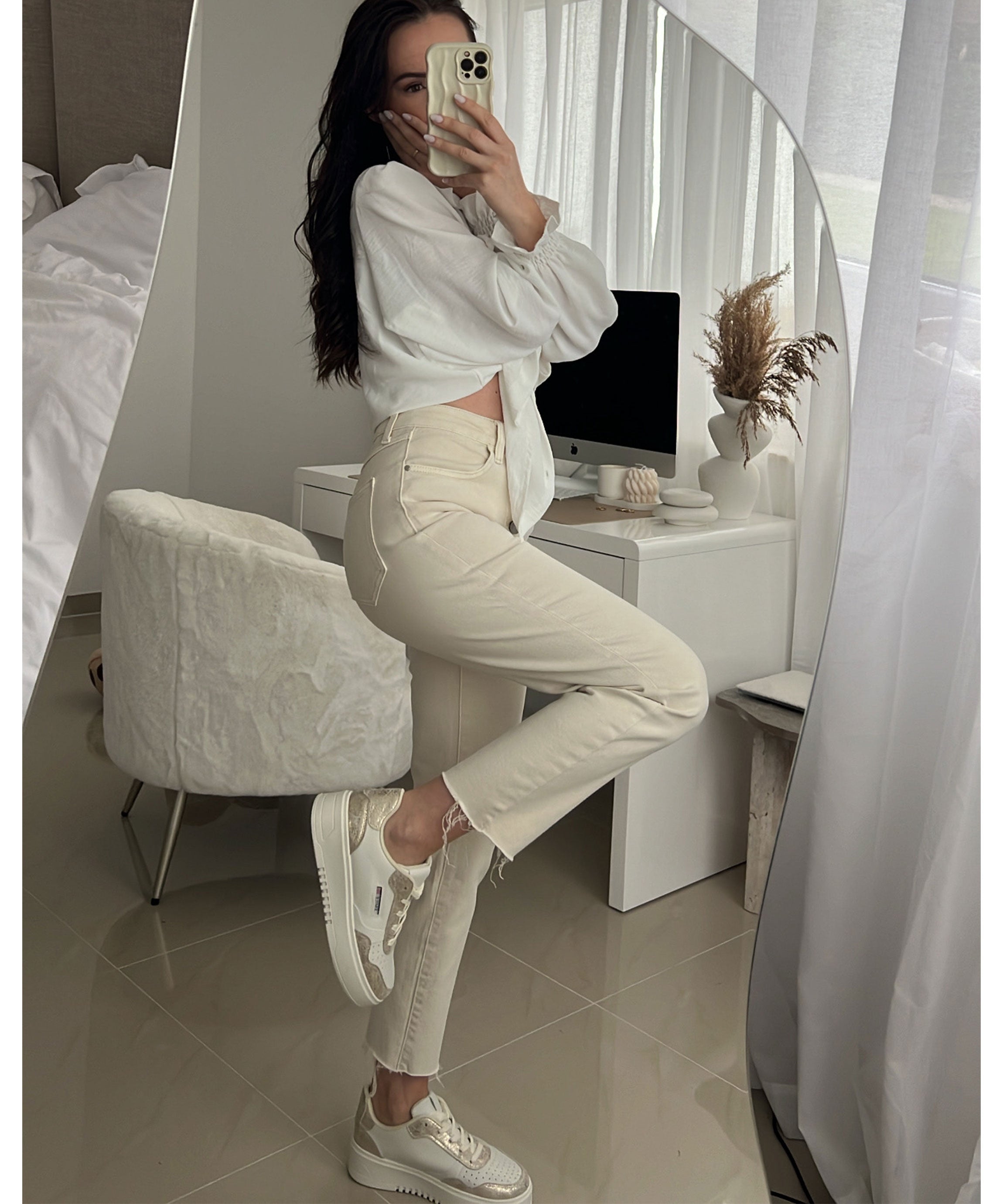 Diona | White